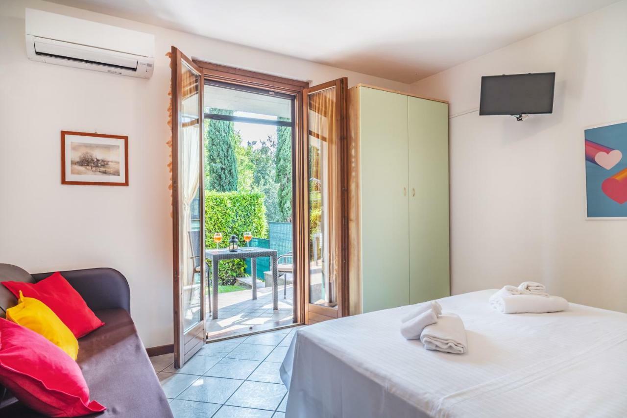 Residence Nuove Terme Сирмионе Экстерьер фото