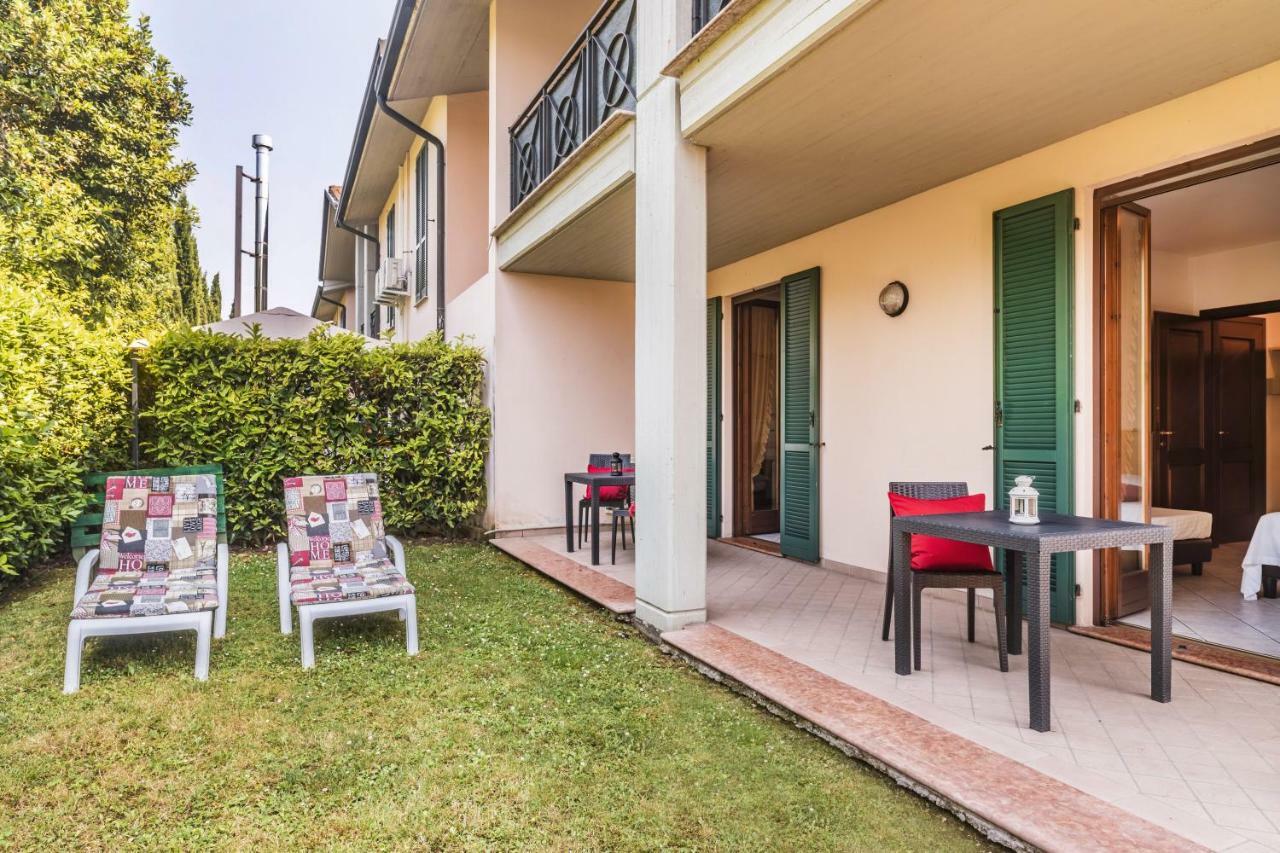 Residence Nuove Terme Сирмионе Экстерьер фото