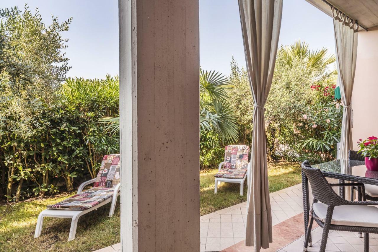 Residence Nuove Terme Сирмионе Экстерьер фото
